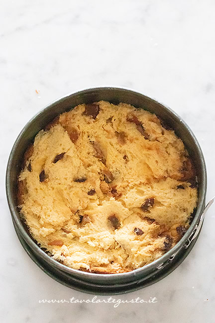 chiudere la torta di panettone