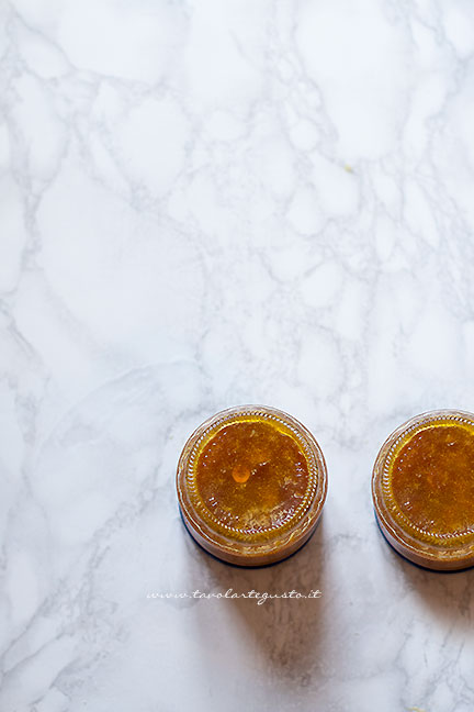 invasare la marmellata di arance