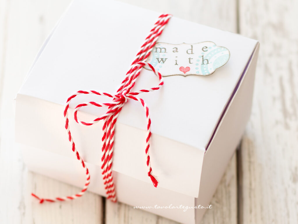 scatola porta biscotti fatta in casa