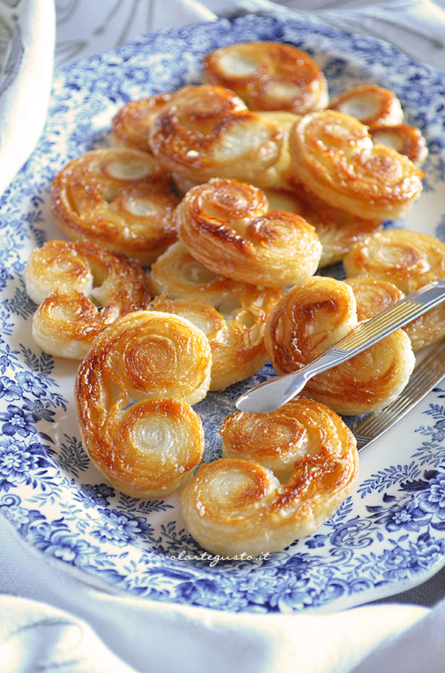 Ventagli di pasta sfoglia ricetta