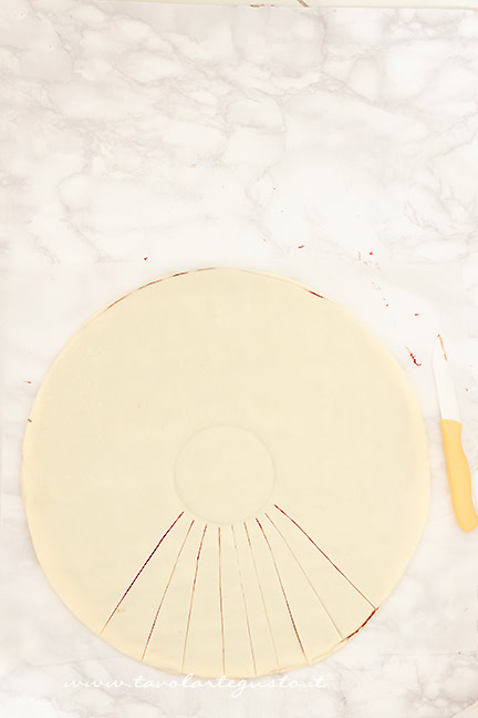 comporre la sfogliata di carnevale