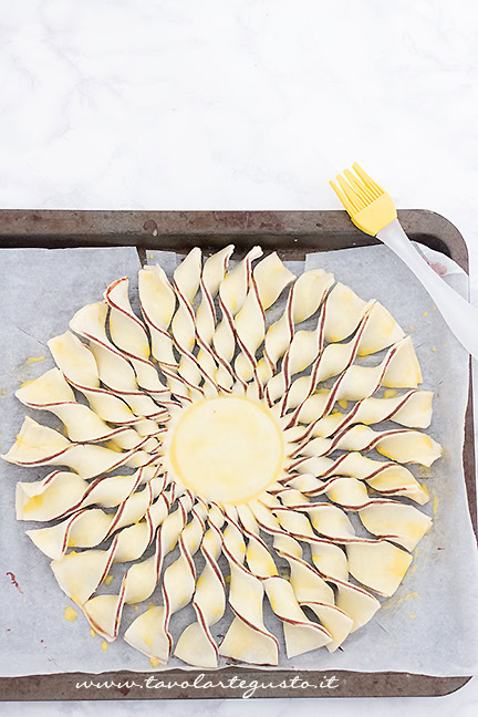 cuocere la sfogliata di carnevale