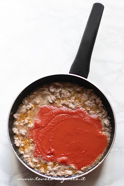 preparare il ragù di pollo