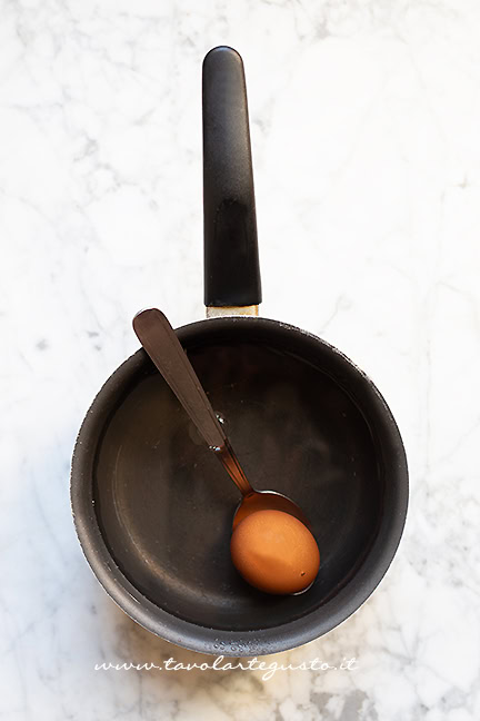 preparare le uova alla coque