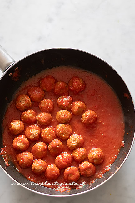 sugo per condire gli spaghetti con le polpette