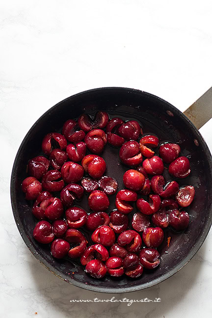 ciliegie glassare per cheesecake alle ciliegie