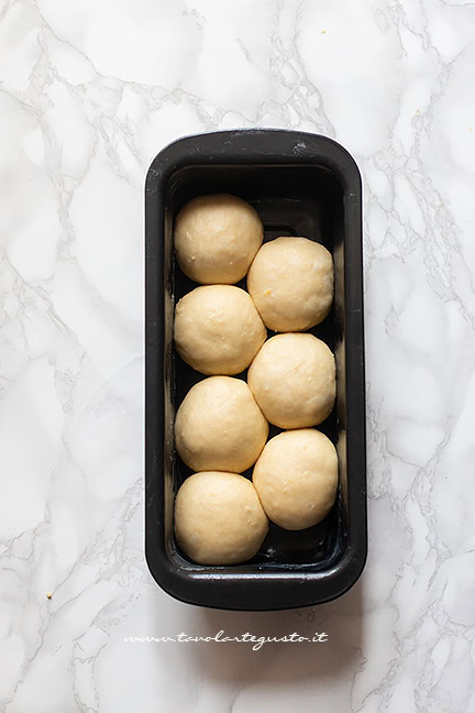 Dare la forma al pan brioche