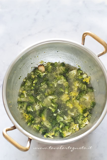 condimento per orecchiette con i broccoli